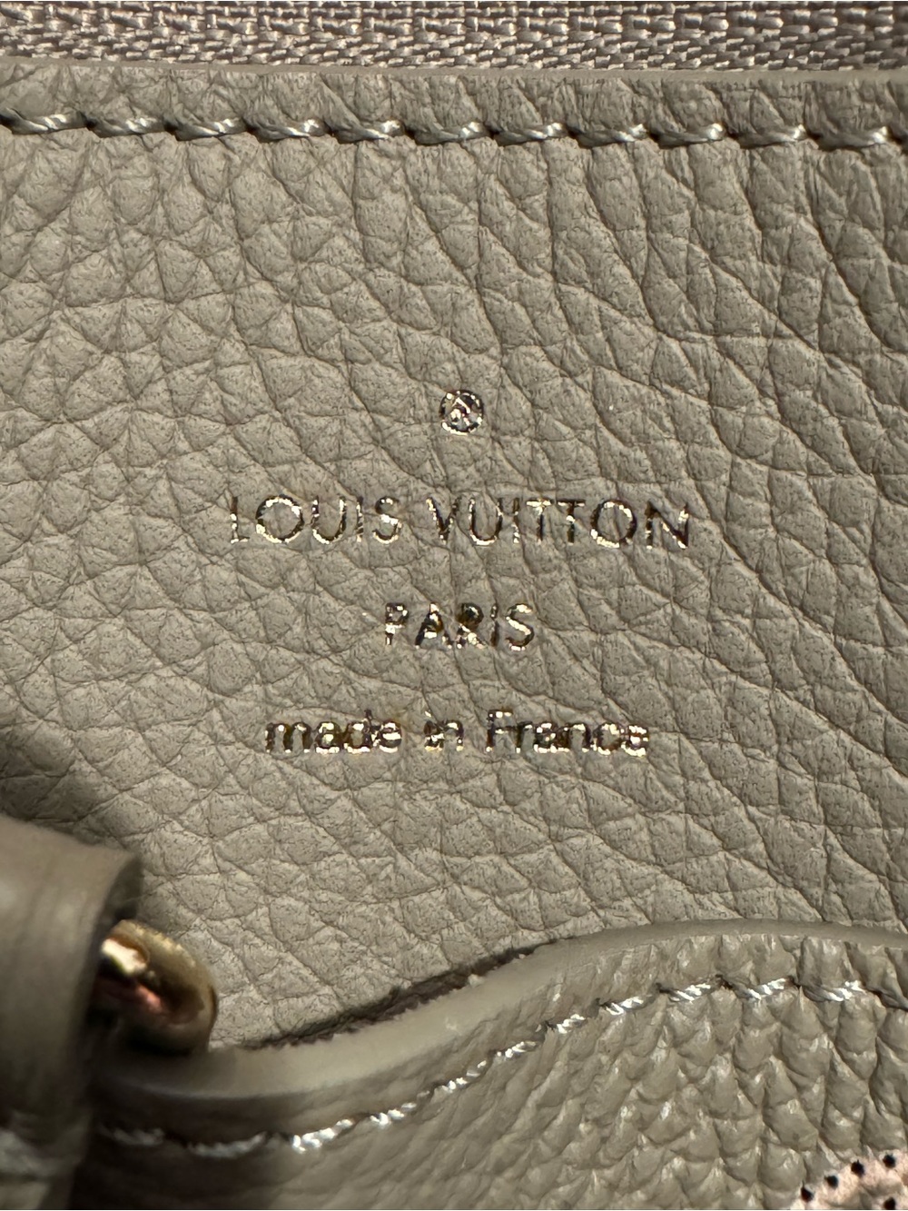 Louis Vuitton Mahina Bella Tote Flight Mode M23395 Authentic - Picture 7 of 11